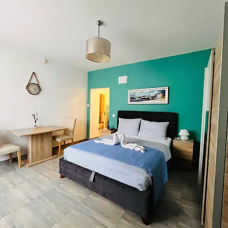 Kristal Apartment
