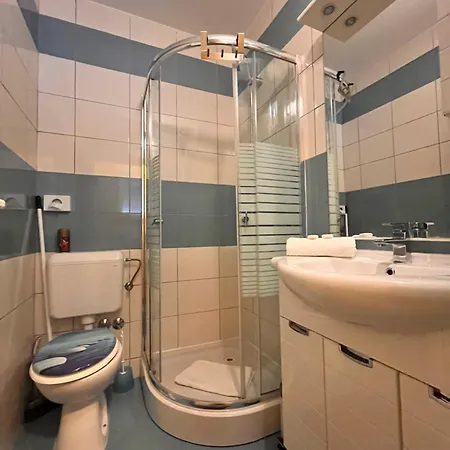 Kristal Apartment *