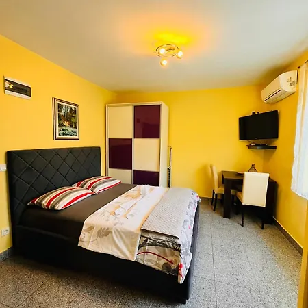 Kristal Appartement Kaštela
