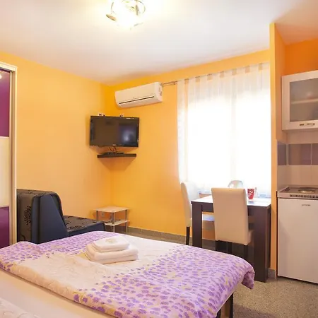 Kristal Каштела
