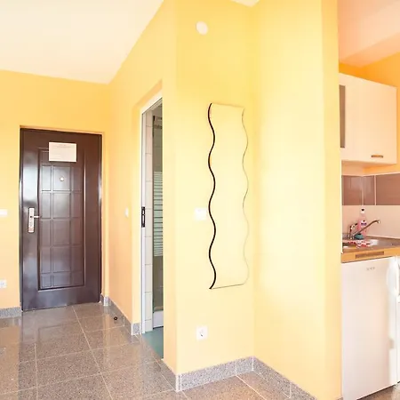 Kristal Apartment *