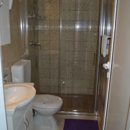 Kristal Apartamento Kaštela