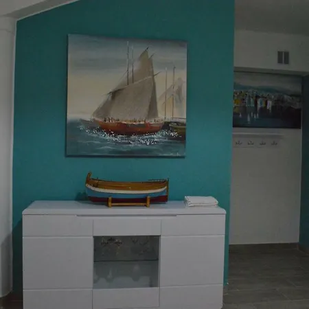 Kristal Apartamento Kaštela